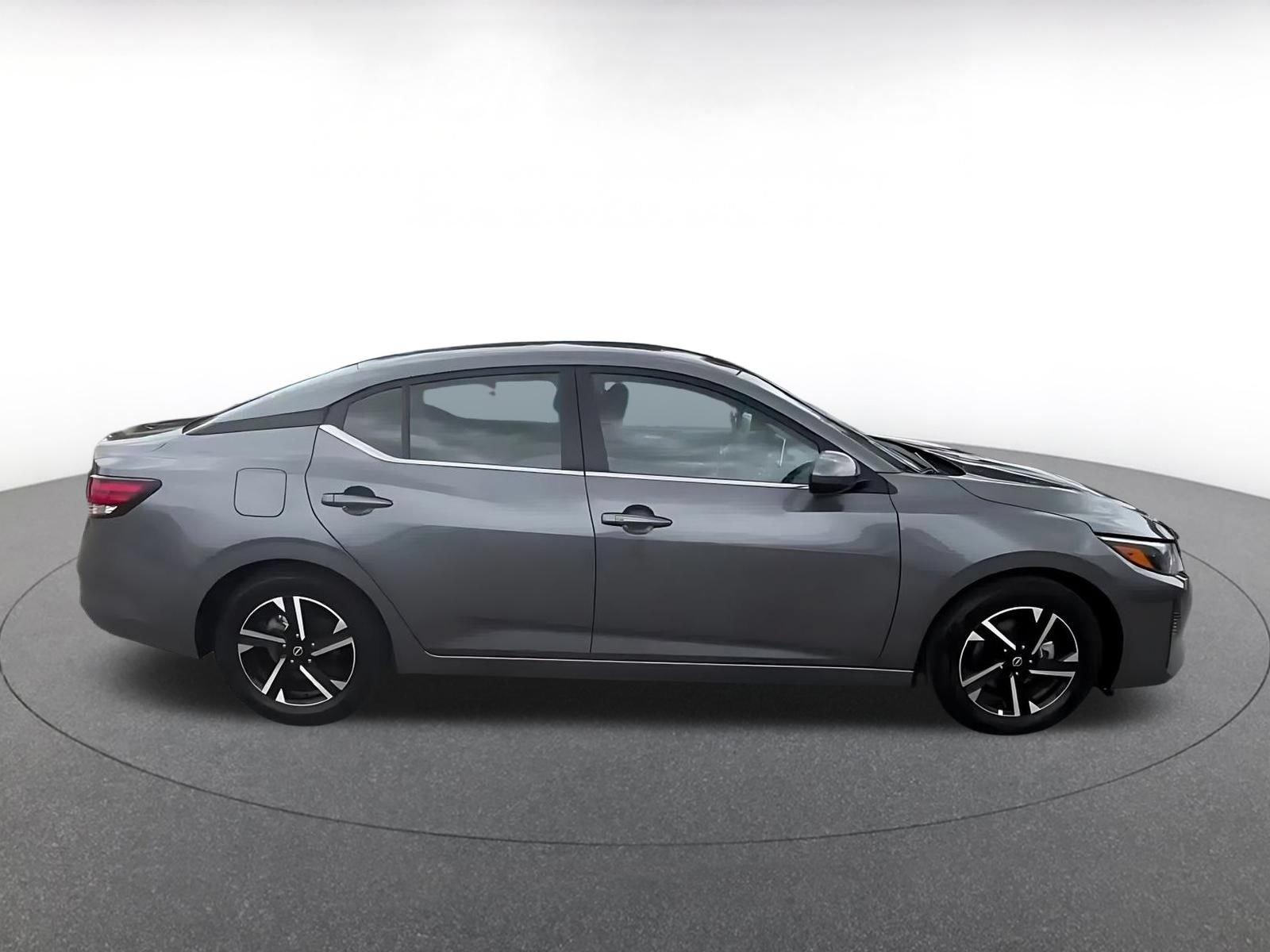 Used 2025 Nissan Sentra SV FWD image 16