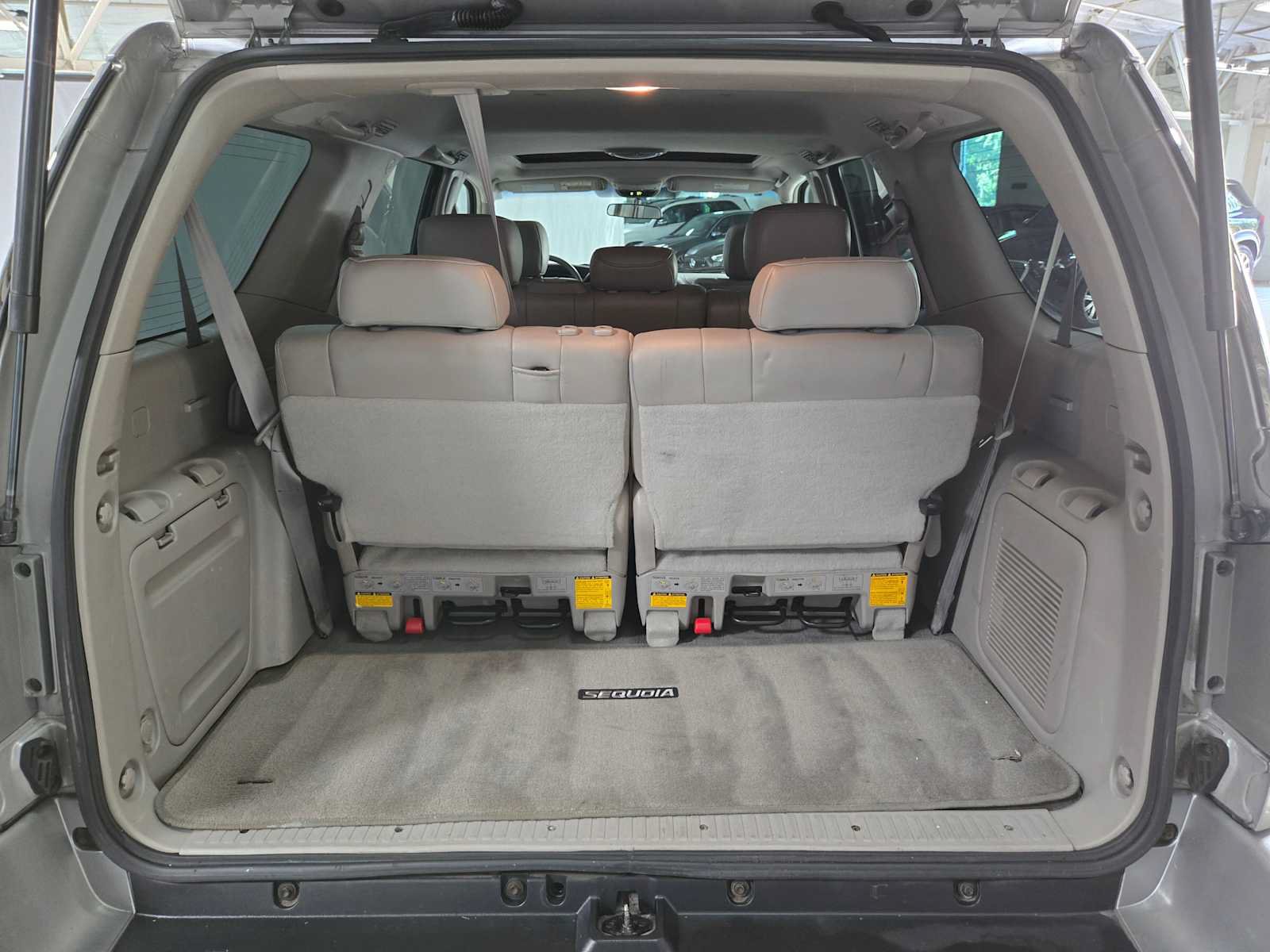 Used 2007 Toyota Sequoia SR5 AWD/4WD image 14