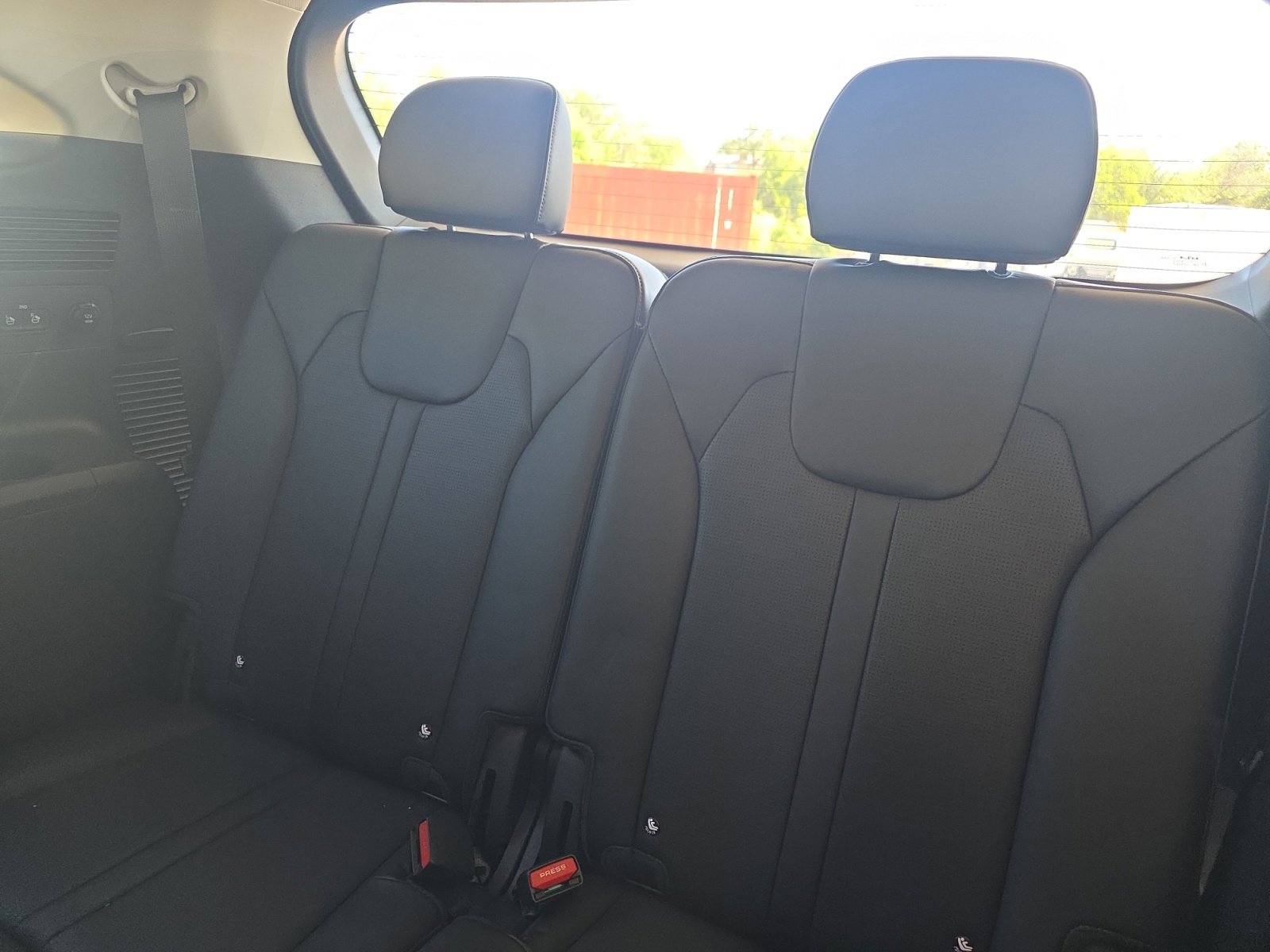 Certified 2025 Kia Sorento S image 22