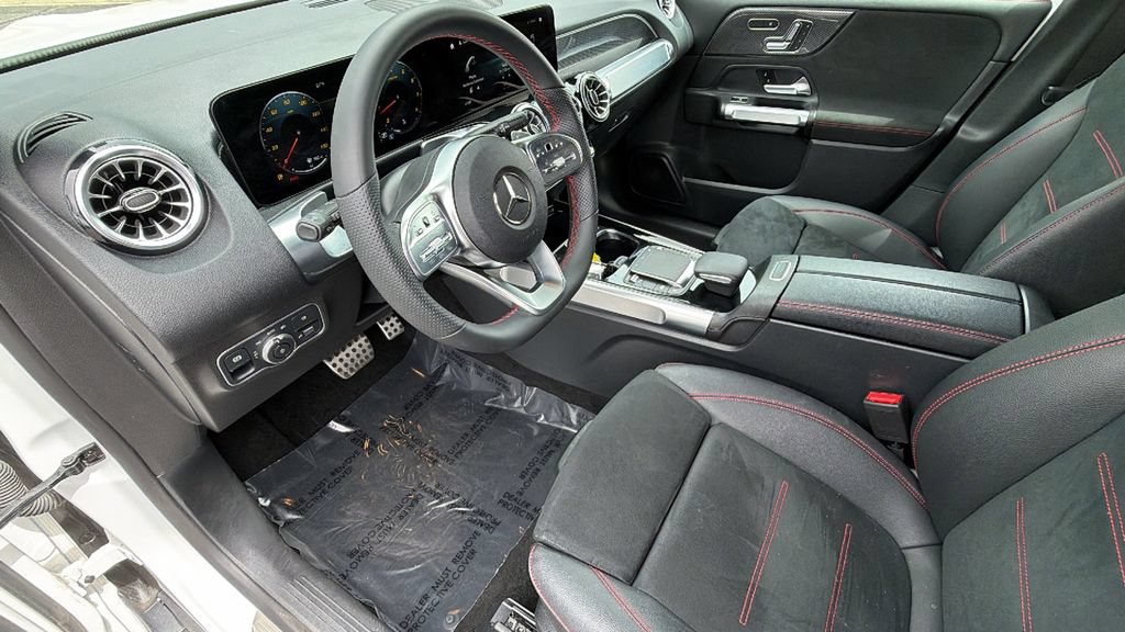 Used 2023 Mercedes-Benz GLB 250 4MATIC image 10