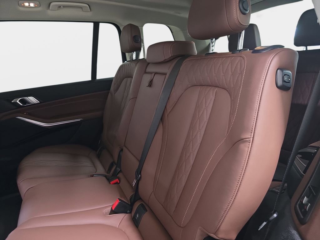Certified 2024 BMW X7 xDrive40i image 12