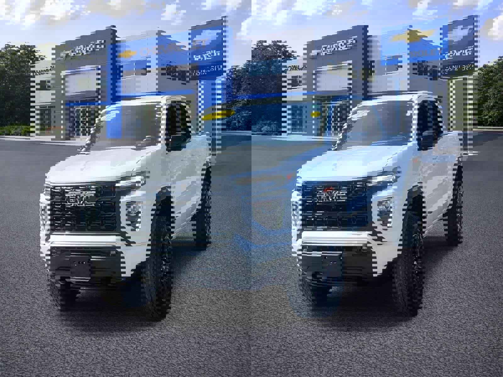 Certified 2024 GMC Canyon Elevation w/ Elevation Premium Package image 2