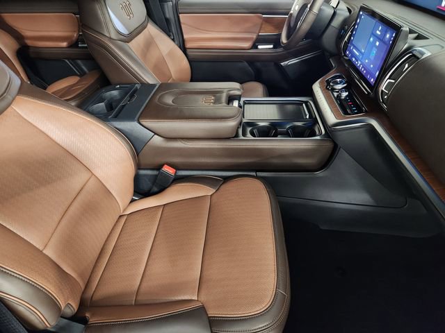 Used 2025 Ford Expedition King Ranch AWD/4WD image 3