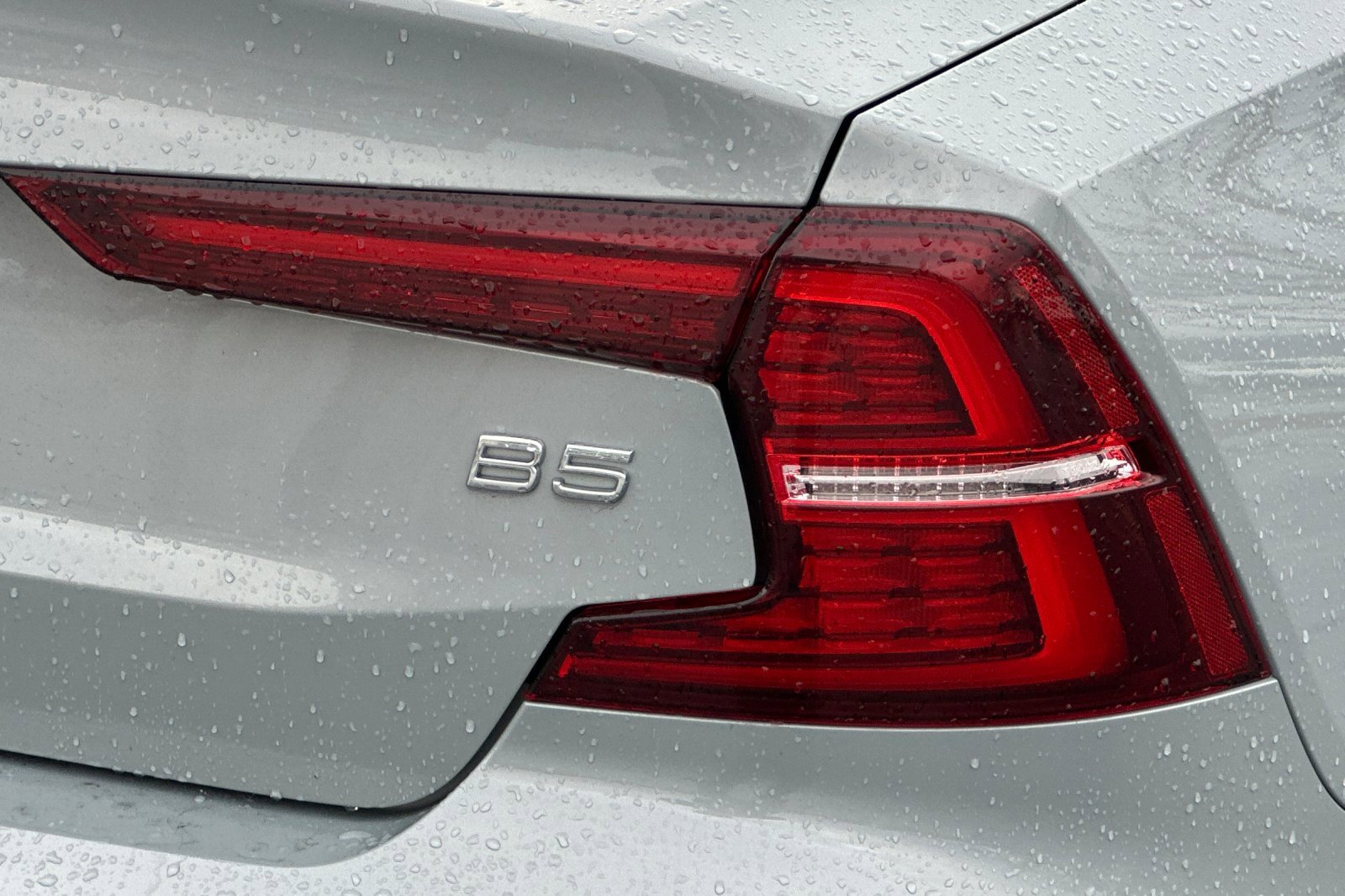 Used 2024 Volvo S60 B5 Plus image 49