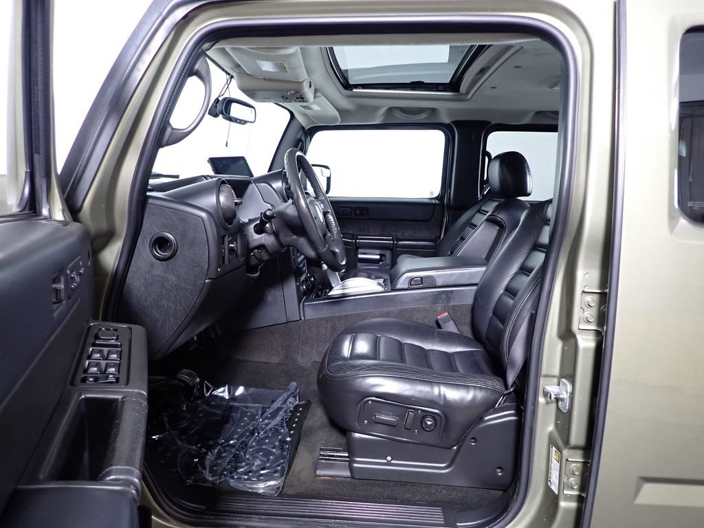 Used 2005 HUMMER H2 SUT w/ Preferred Equipment Group AWD/4WD image 22