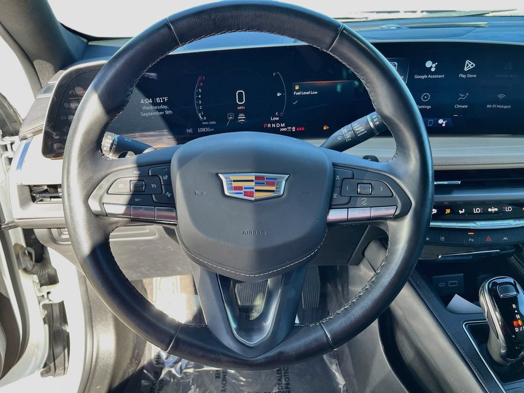 Used 2025 Cadillac XT4 Premium Luxury w/ Technology Package AWD/4WD image 11