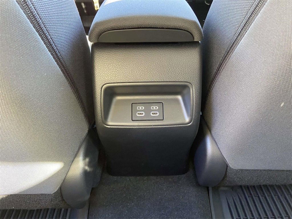 Used 2025 Toyota Corolla LE image 17