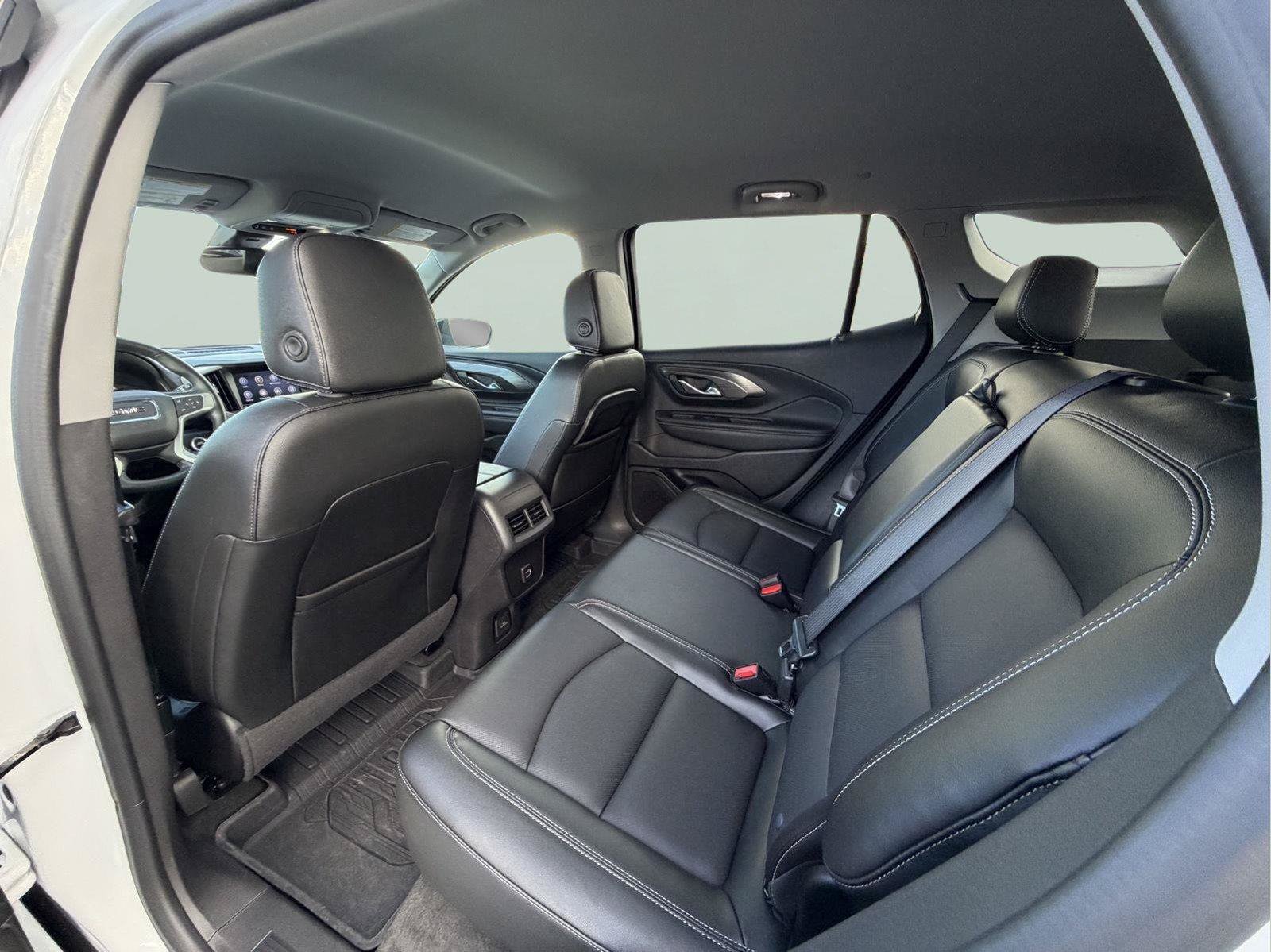 Used 2024 GMC Terrain SLT w/ Elevation Edition AWD/4WD image 25