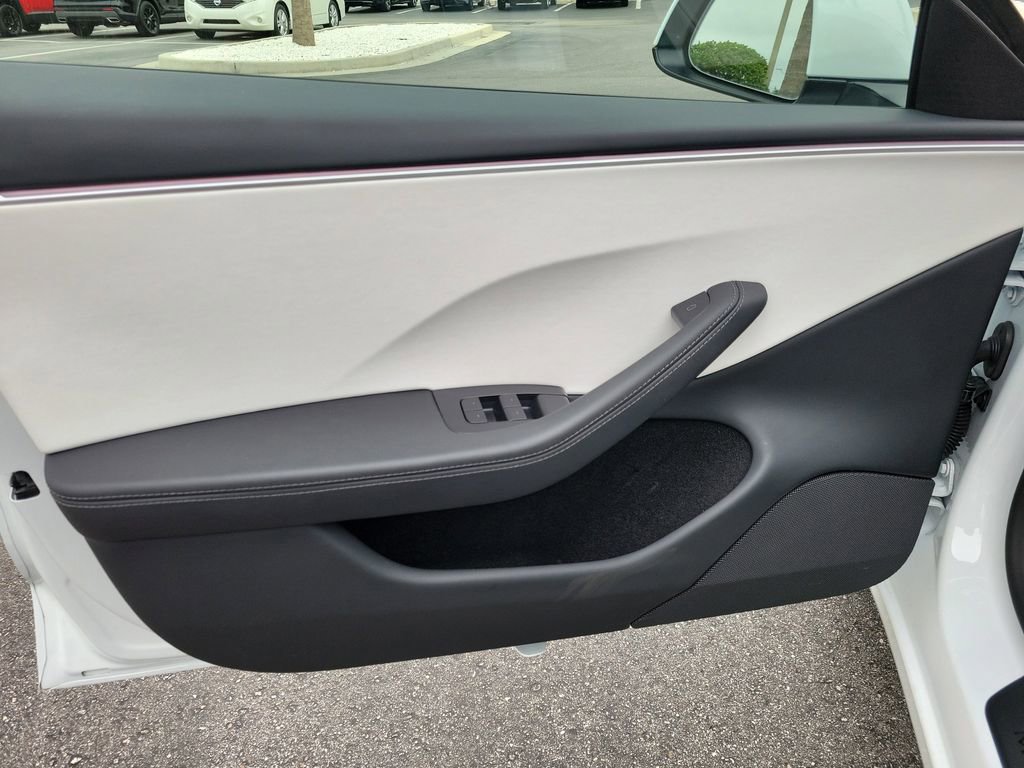 Used 2025 Tesla Model 3 RWD image 18
