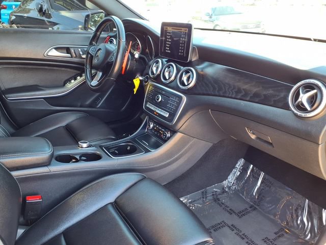 Used 2018 Mercedes-Benz CLA 250 4MATIC image 25