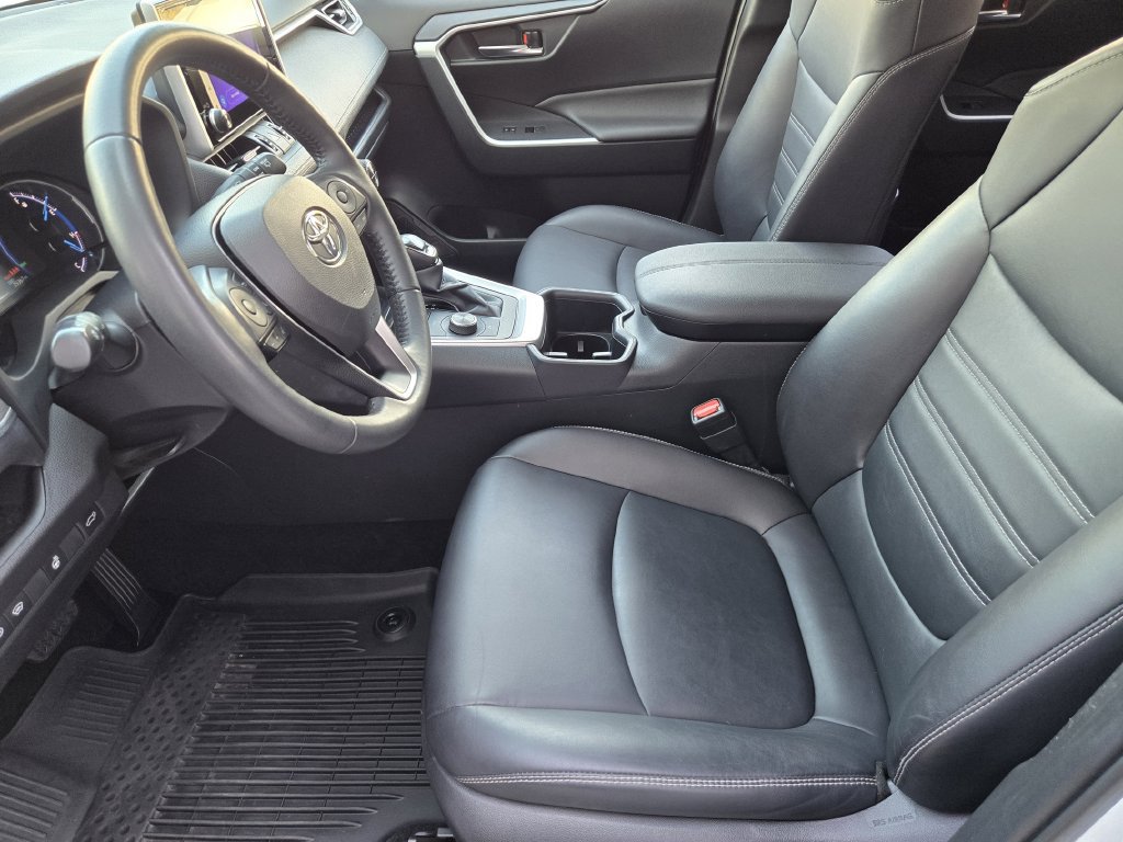 Certified 2023 Toyota RAV4 XLE Premium AWD/4WD image 9