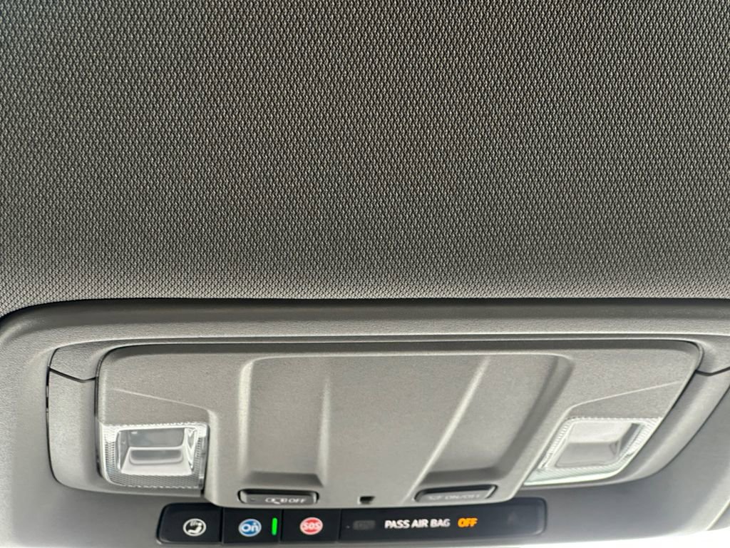 Used 2024 Chevrolet Silverado 1500 LT image 18