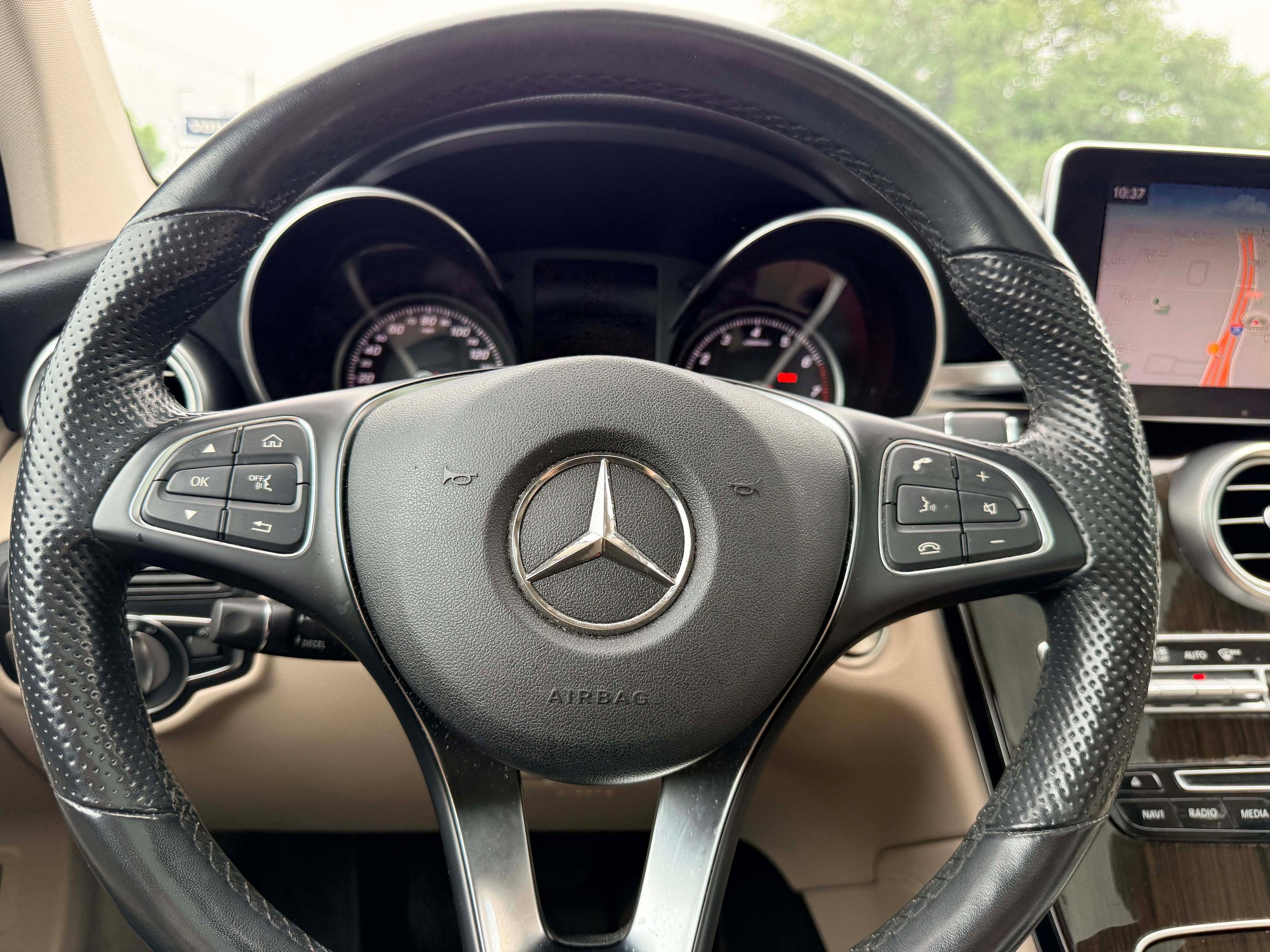 Used 2019 Mercedes-Benz GLC 300 4MATIC image 18