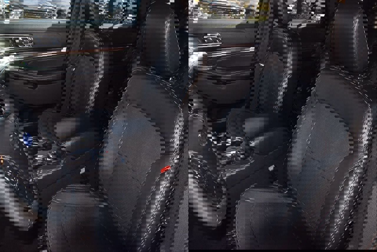 Used 2019 Ford Explorer Limited w/ Class III Trailer Tow Package image 31