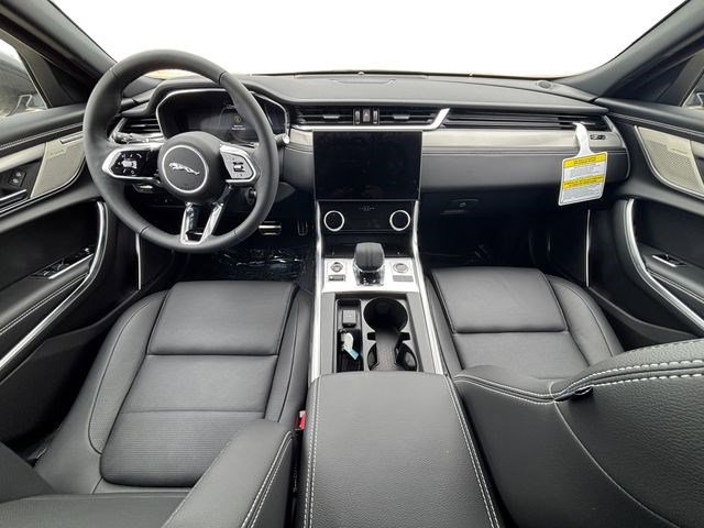 New 2024 Jaguar XF R-Dynamic SE AWD/4WD image 13