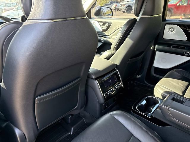 Certified 2025 Lincoln Aviator Reserve w/ Equipment Group 201A image 17