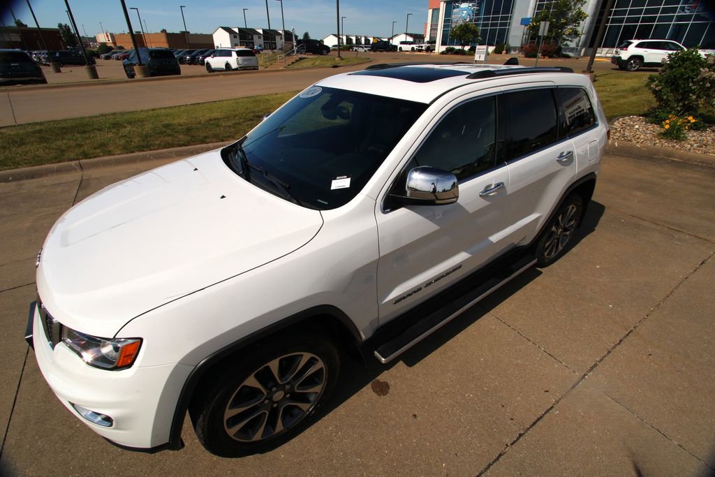 Used 2018 Jeep Grand Cherokee Limited AWD/4WD image 20