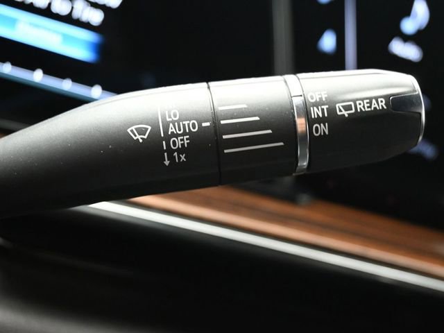 Used 2022 Cadillac Escalade Luxury image 25