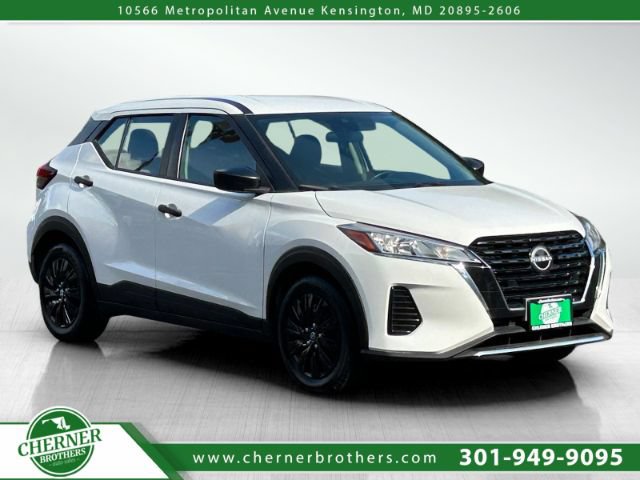 Used 2022 Nissan Kicks S FWD image 1
