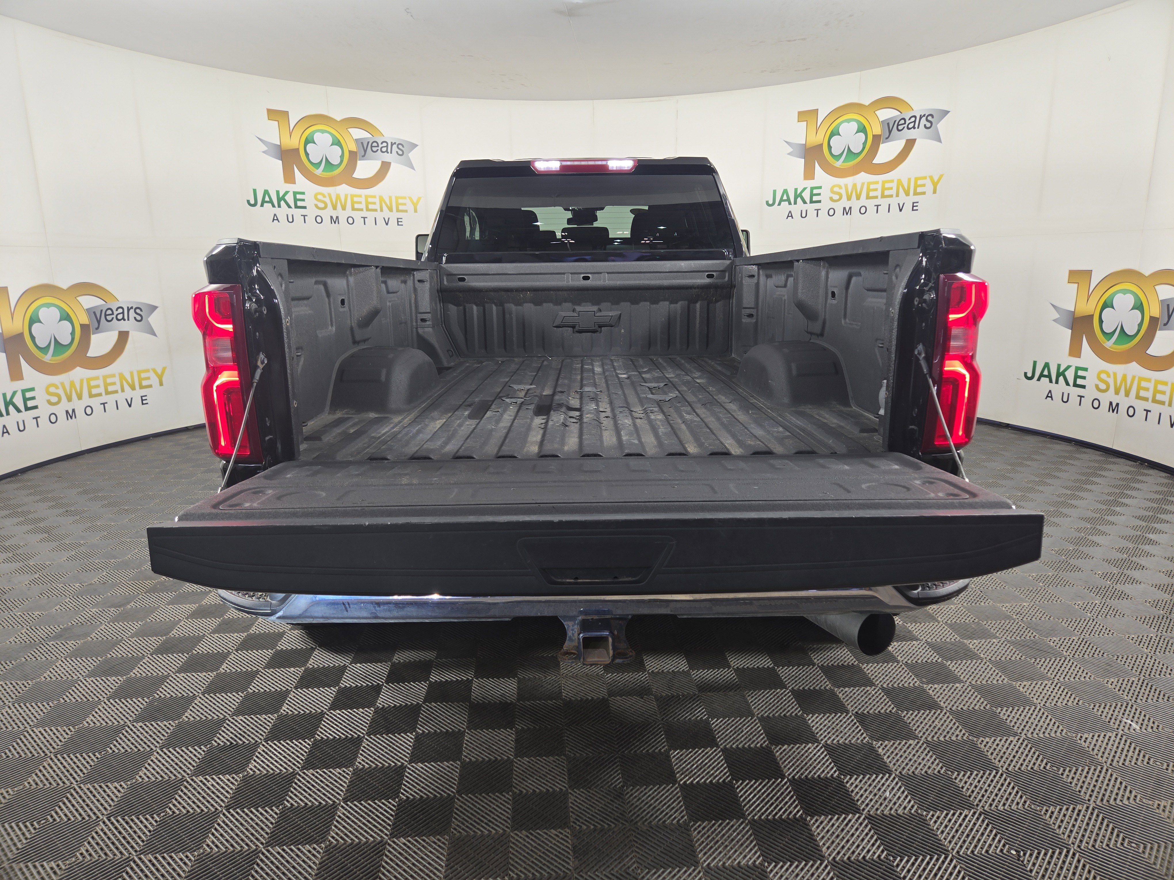 Certified 2024 Chevrolet Silverado 3500 LT w/ Convenience Package image 30