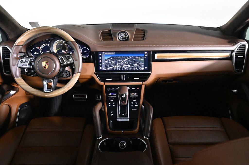Certified 2023 Porsche Cayenne Turbo S AWD/4WD image 11