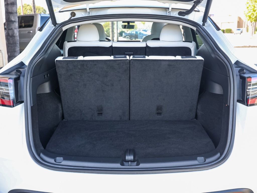 Used 2023 Tesla Model Y Long Range image 16