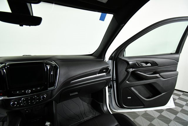 Used 2023 Chevrolet Traverse RS image 20