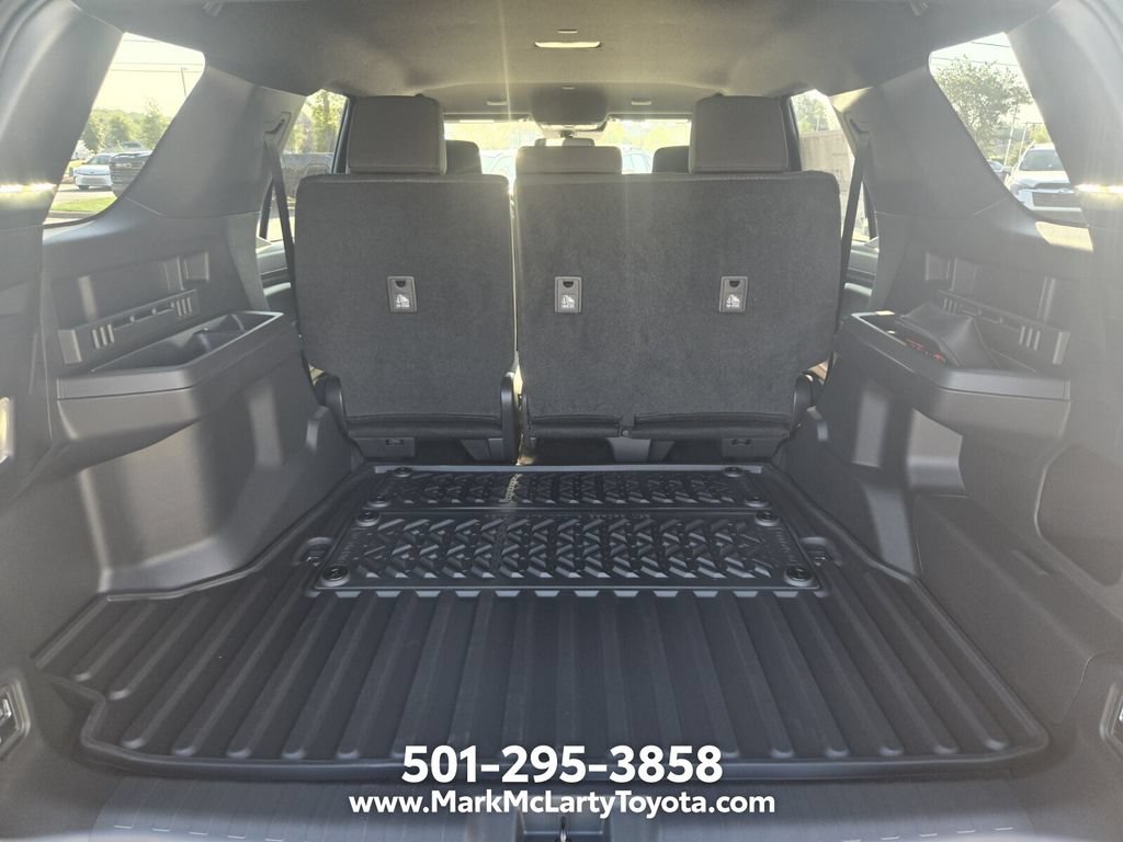 New 2026 Toyota 4Runner SR5 AWD/4WD image 13