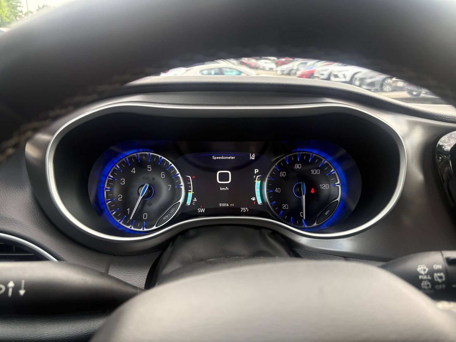 Used 2025 Chrysler Pacifica Select FWD image 35