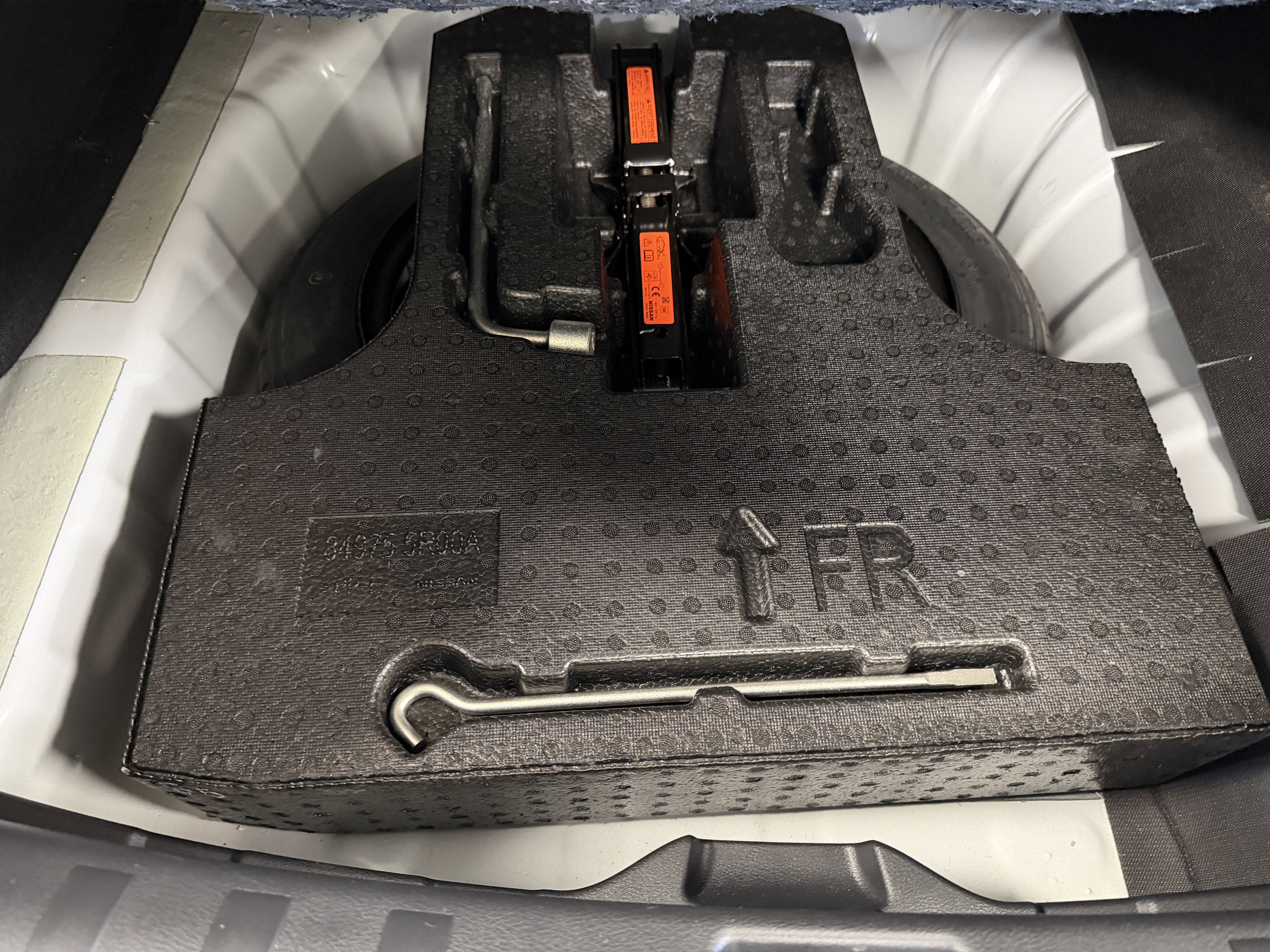 Used 2024 Nissan Kicks SV image 24