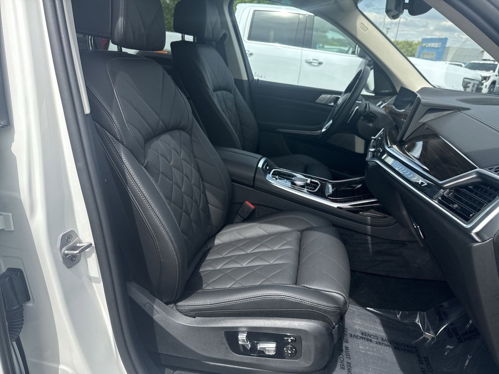 Used 2026 BMW X7 xDrive40i AWD/4WD image 26