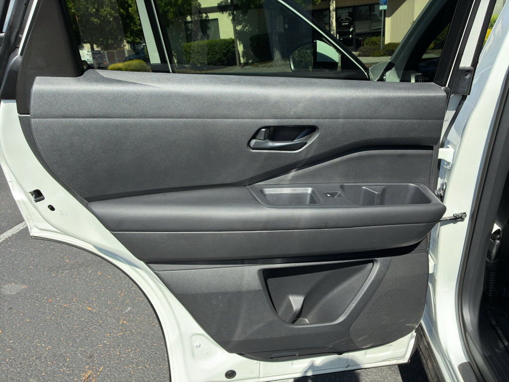 Used 2025 Nissan Pathfinder Rock Creek AWD/4WD image 39