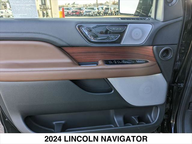 Certified 2024 Lincoln Navigator Reserve image 10