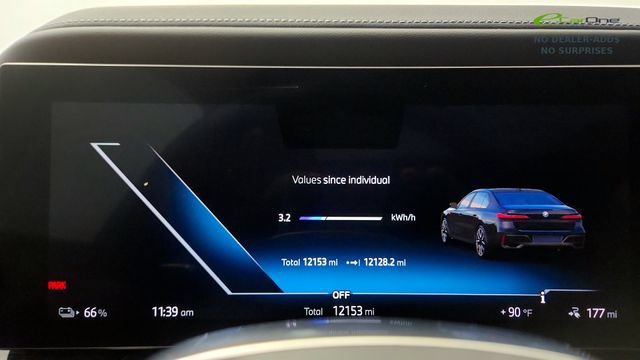 Used 2025 BMW i7 xDrive60 w/ Executive Package RWD image 55