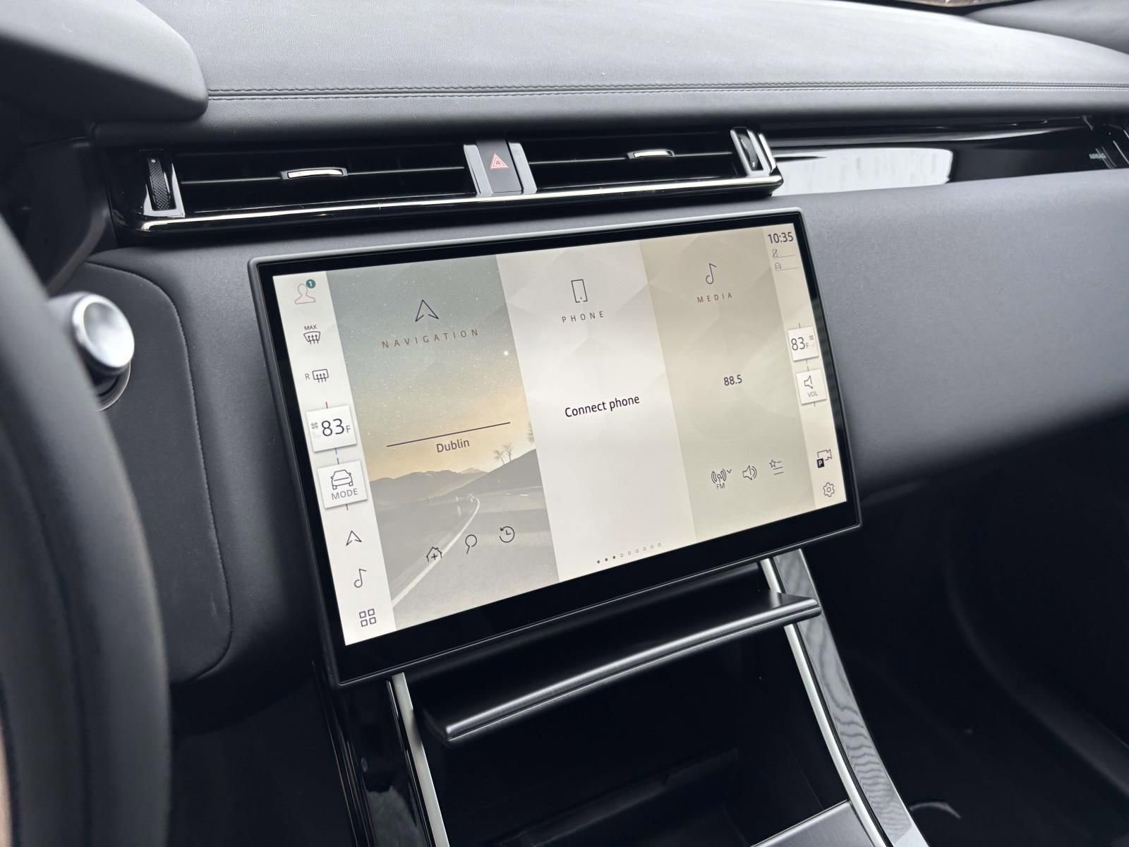 New 2026 Land Rover Range Rover Velar Dynamic SE image 16