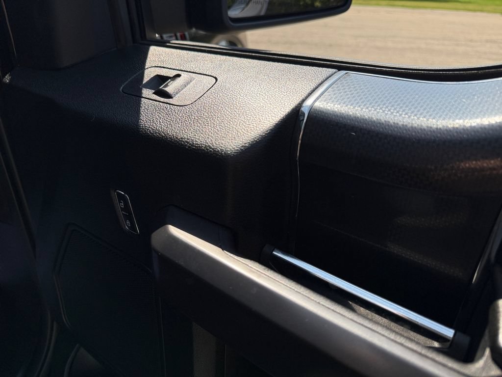 Used 2016 Ford F150 XLT w/ Equipment Group 302A Luxury AWD/4WD image 39