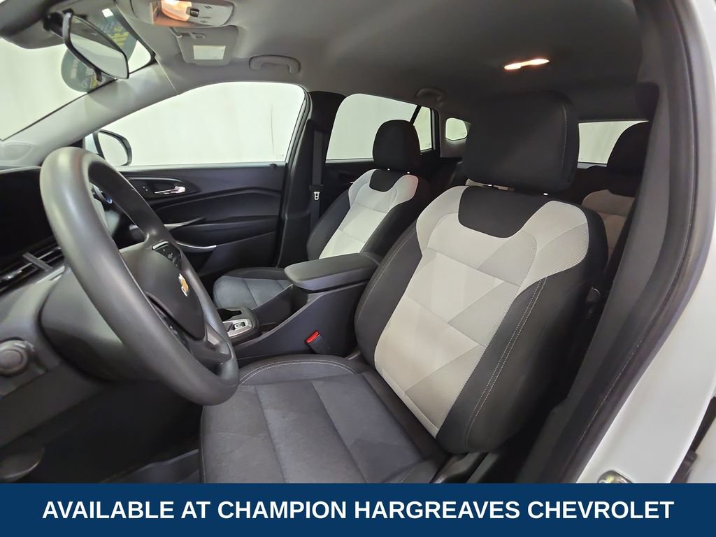 Used 2024 Chevrolet Trax LS w/ LS Convenience Package FWD image 26