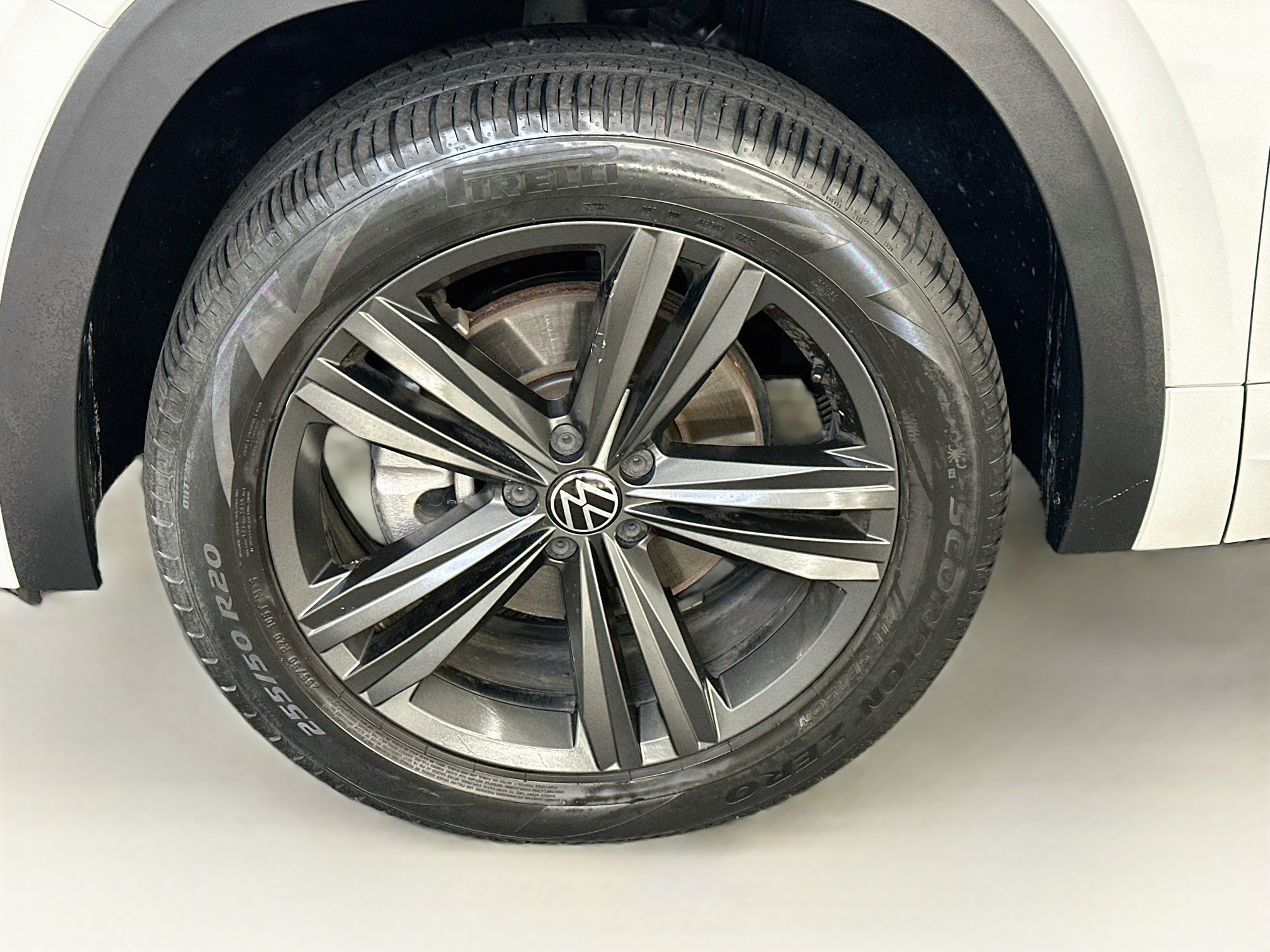 Used 2022 Volkswagen Atlas SEL R-Line AWD/4WD image 37