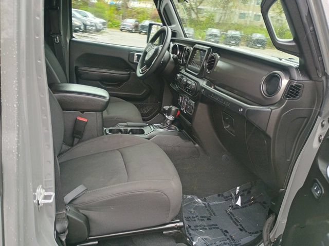 Used 2023 Jeep Wrangler Unlimited Sport AWD/4WD image 15