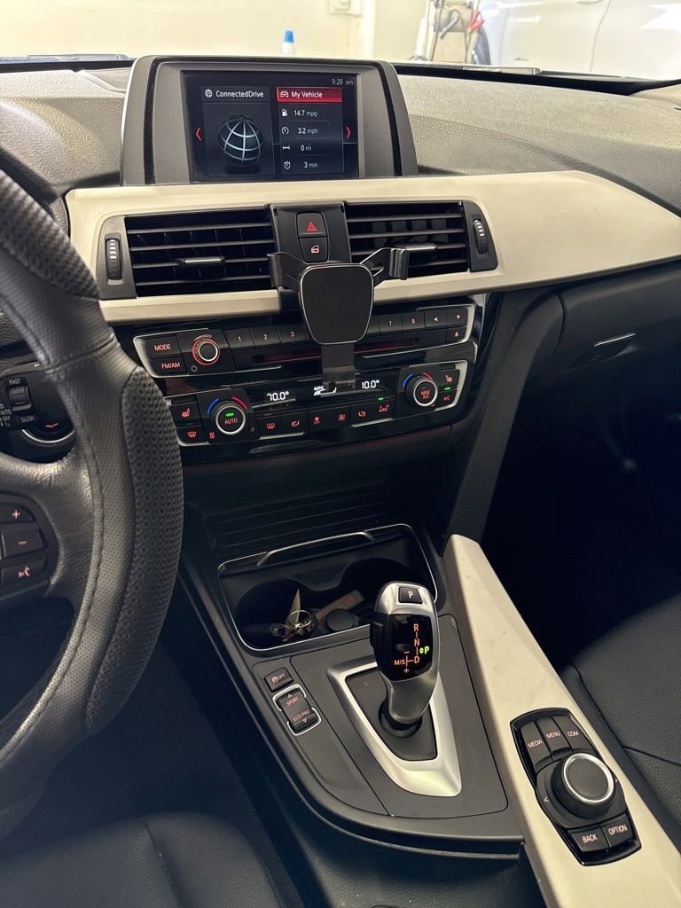 Used 2018 BMW 320i Sedan RWD image 13
