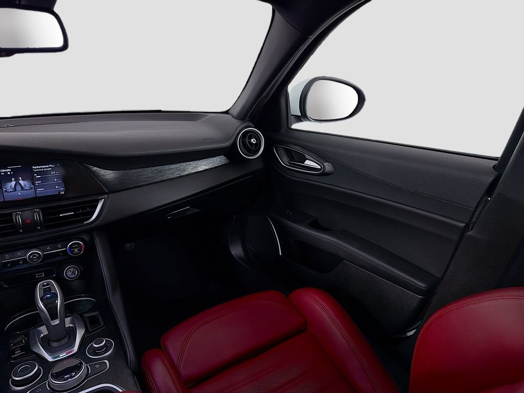 Used 2022 Alfa Romeo Giulia Sprint AWD/4WD image 26