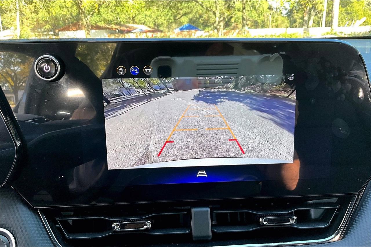 Used 2025 Chevrolet Equinox RS w/ Convenience Package III image 13