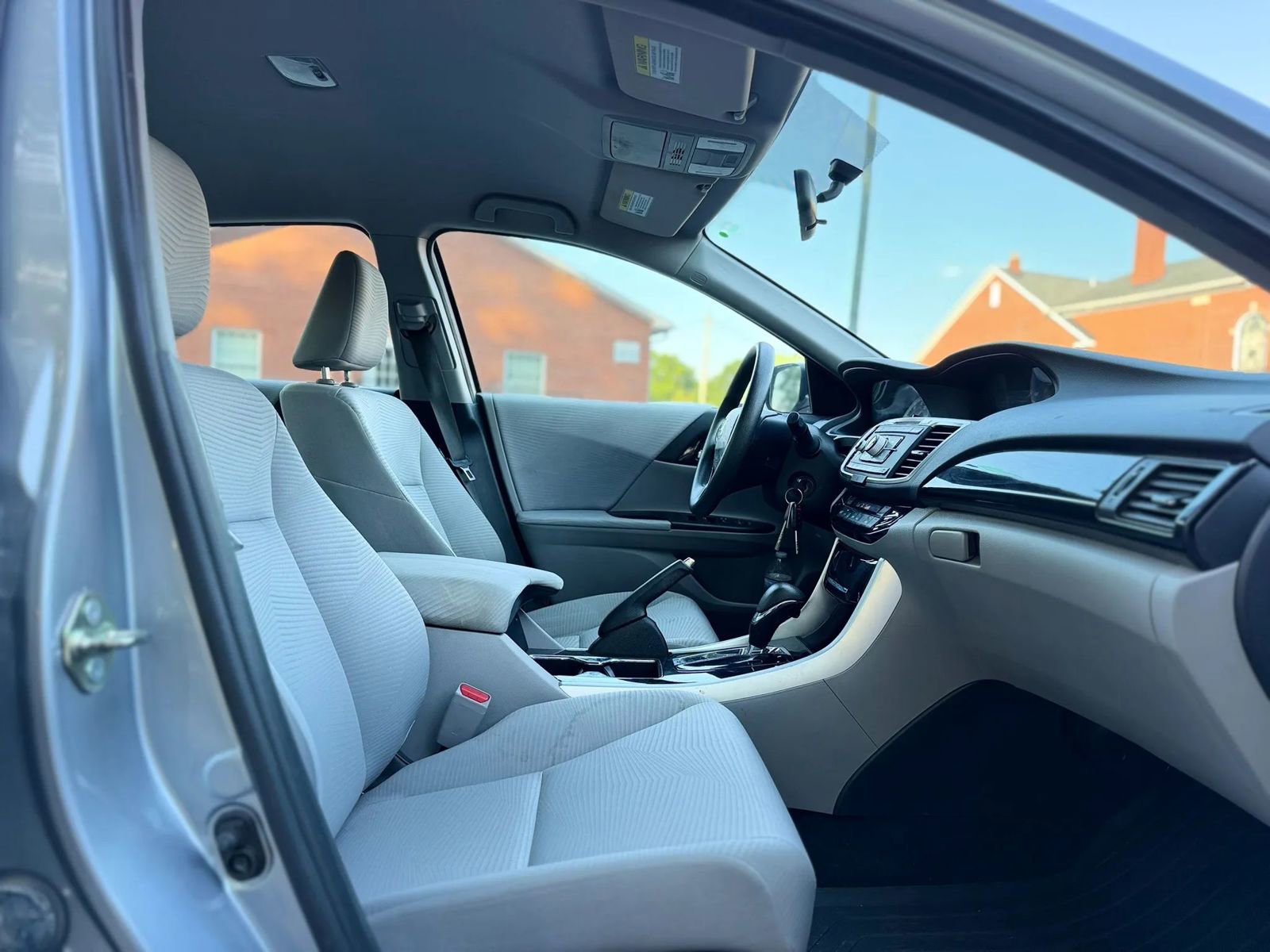 Used 2017 Honda Accord LX image 13