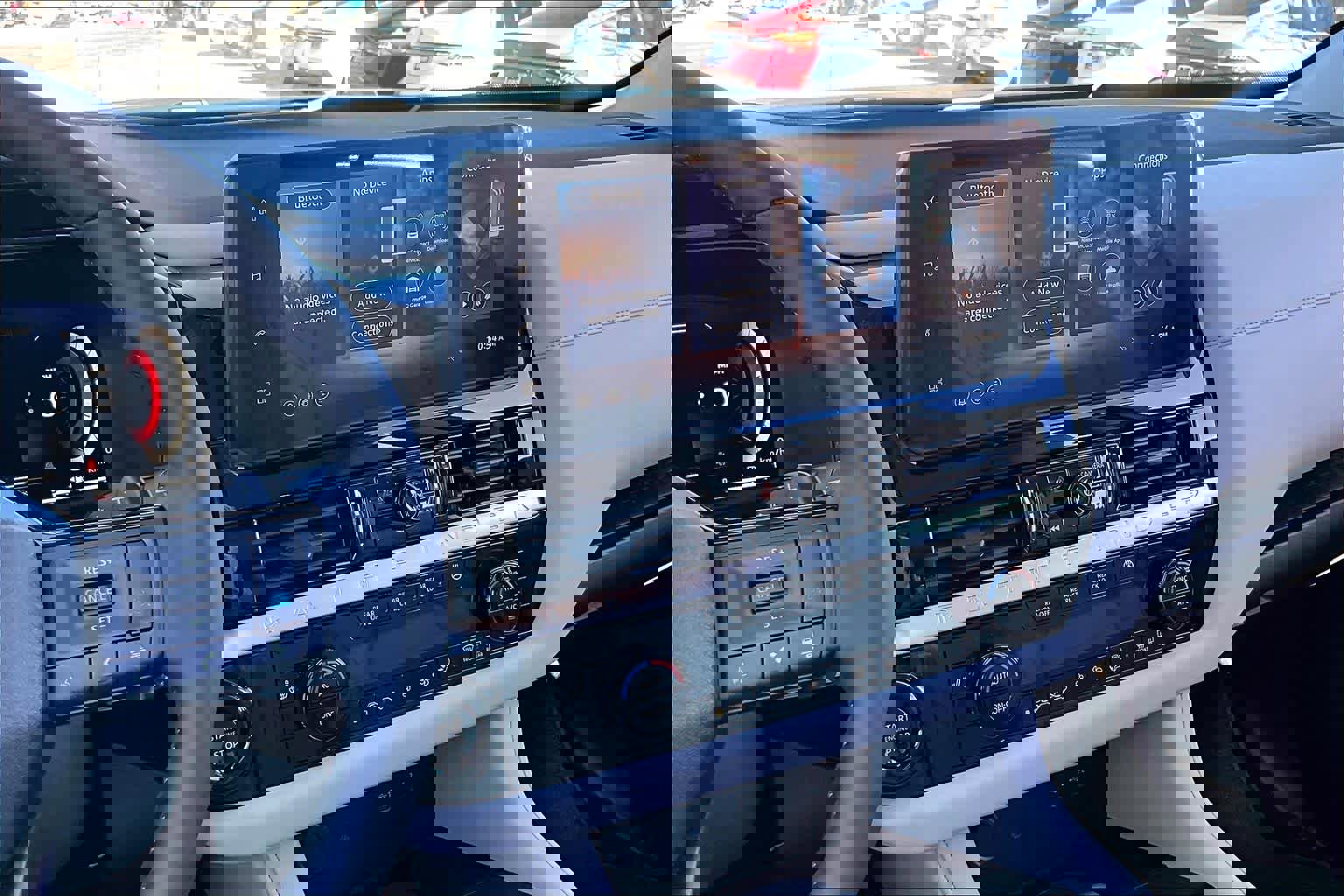 New 2026 Nissan Pathfinder SL image 6