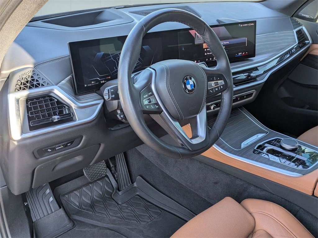 Used 2024 BMW X5 xDrive40i w/ Premium Package image 4