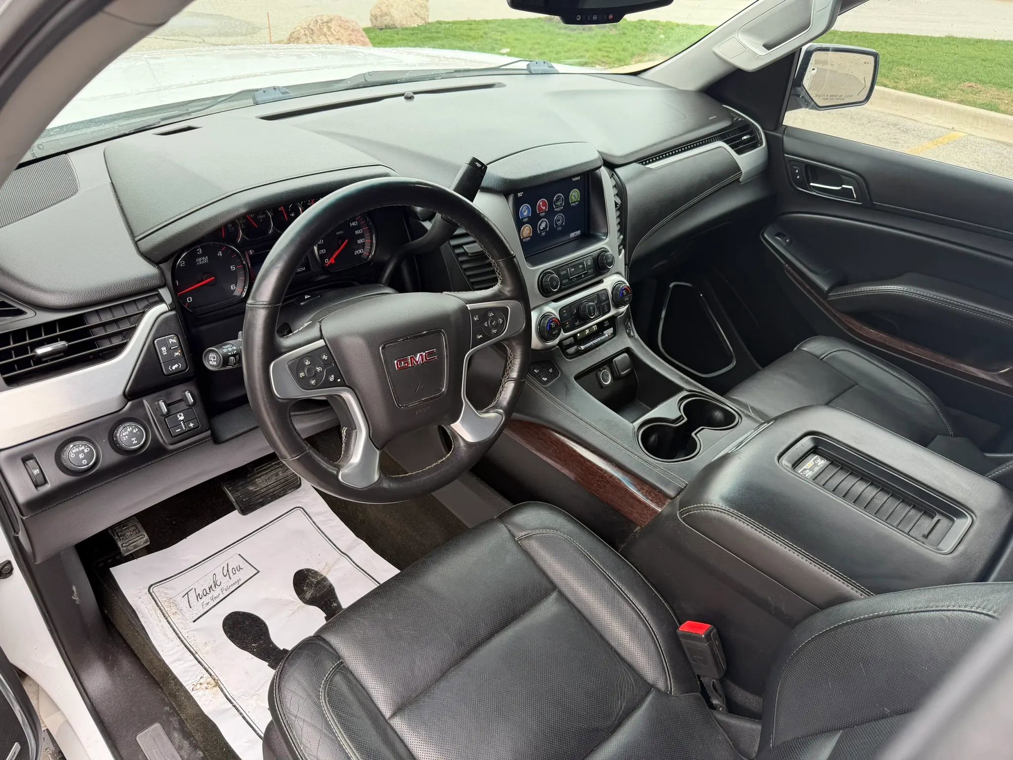 Used 2016 GMC Yukon XL SLT w/ HD Trailering Package image 13