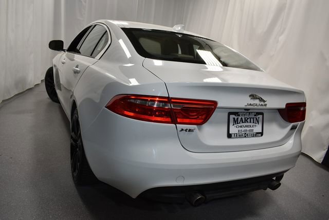 Used 2017 Jaguar XE Premium AWD/4WD image 8
