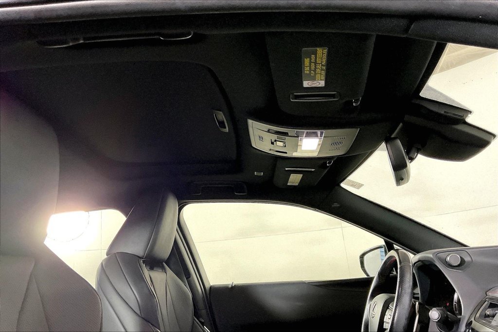 Used 2021 Lexus UX 200 F Sport FWD image 29
