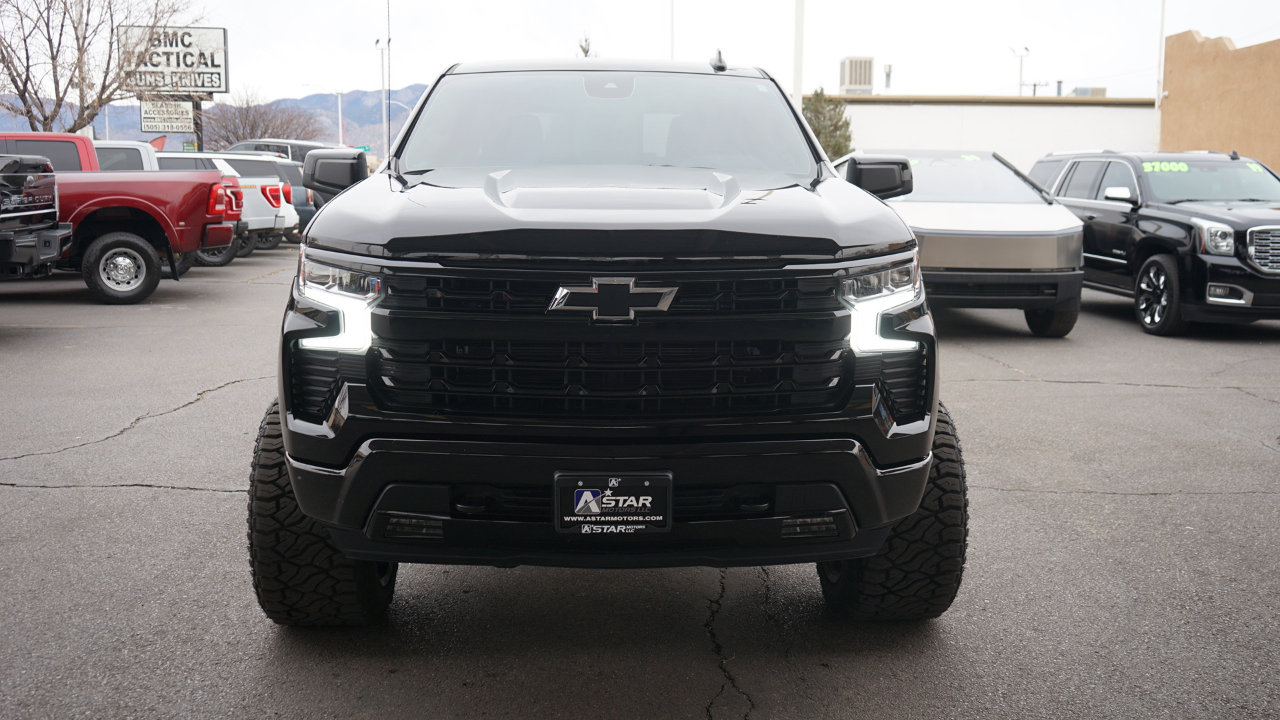 Used 2023 Chevrolet Silverado 1500 RST image 8