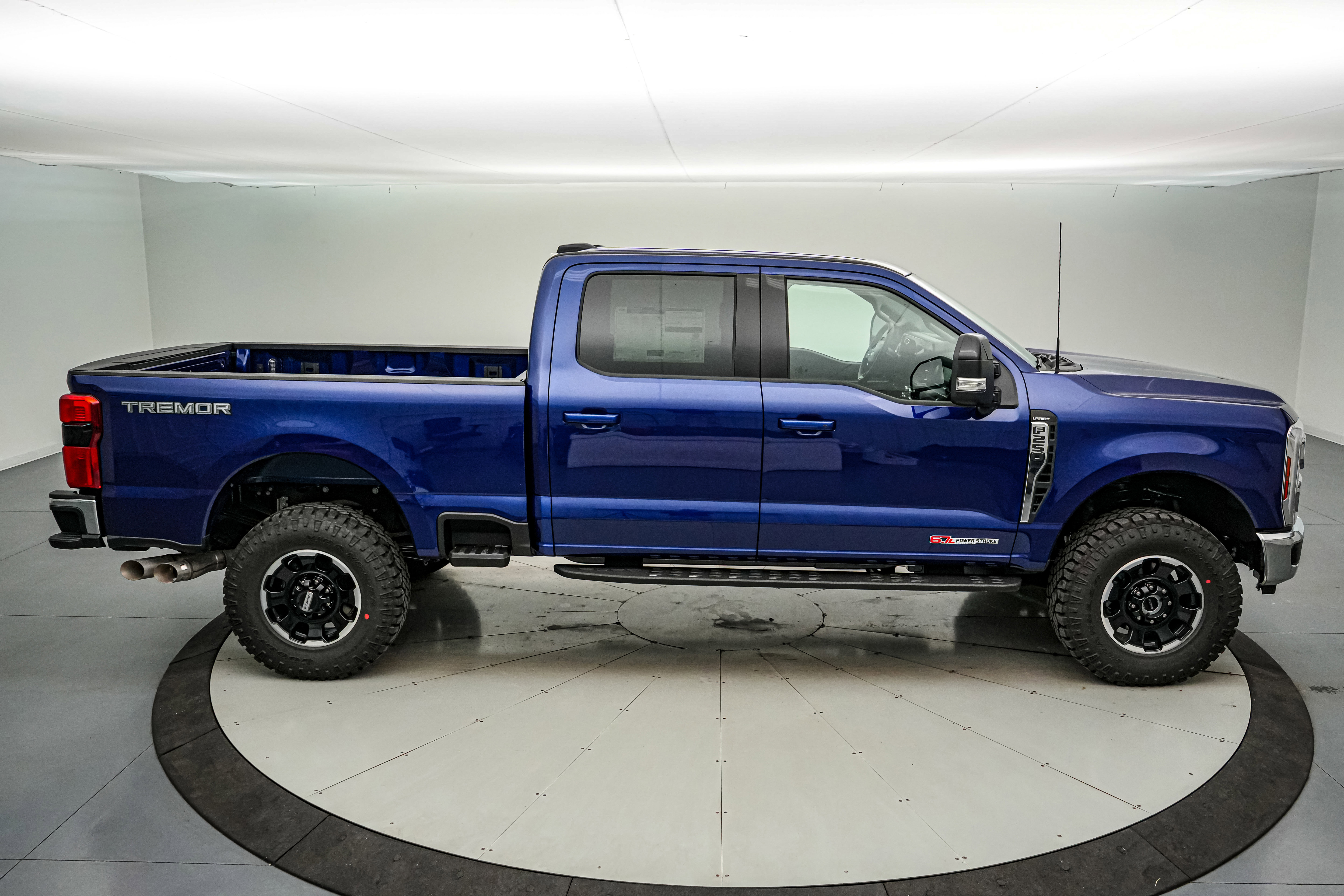 New 2026 Ford F250 Lariat w/ Tremor Off-Road Package image 3